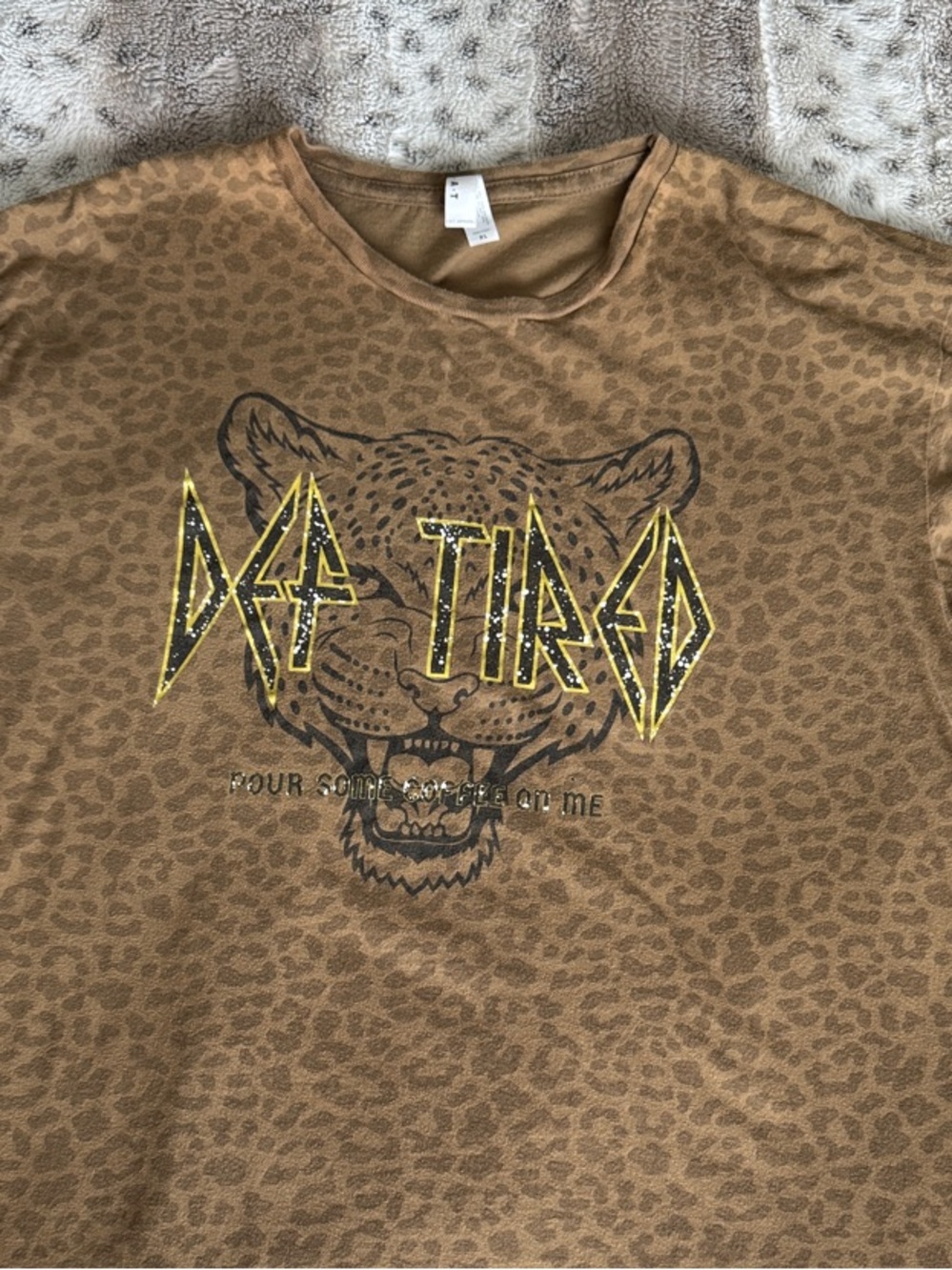 Def Leopard Print Graphic Tee XL